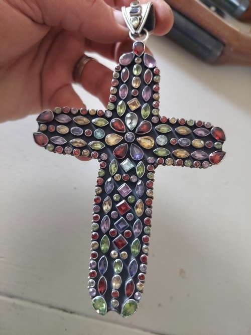 Gigantic!! 27,5cm Sterling silver cross with 161 gem stones 86,0g Value R4500