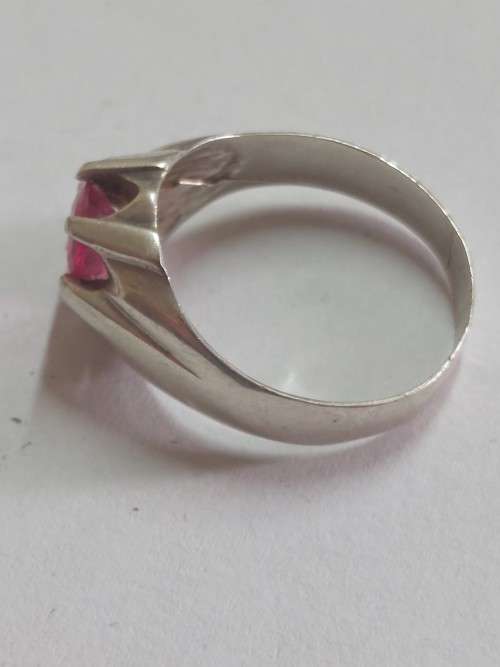 Lovely vintage sterling silver ruby ring 3,0g