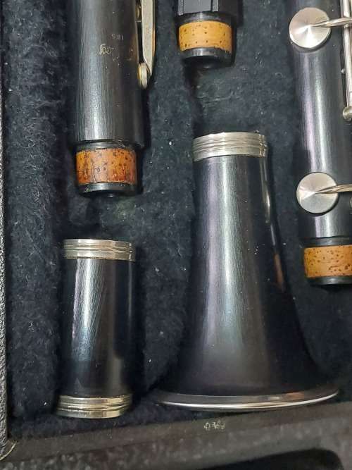 Vintage Artley 18S Clarinet in case, very good condition with reeds Value R2500