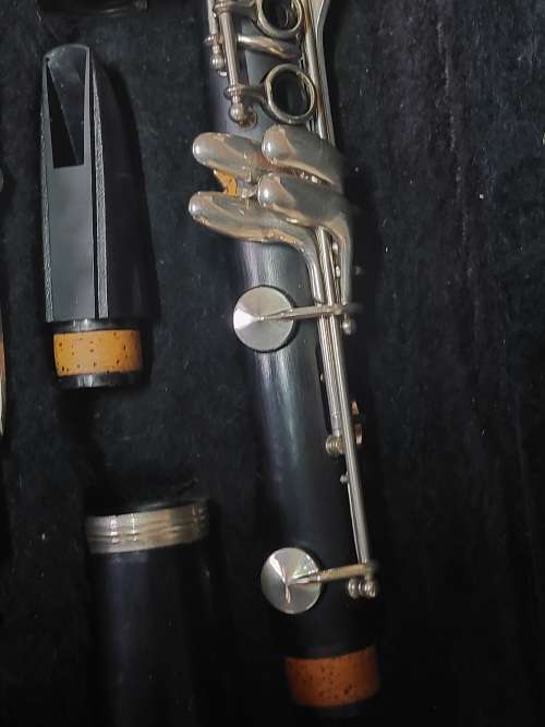Vintage Artley 18S Clarinet in case, very good condition with reeds Value R2500