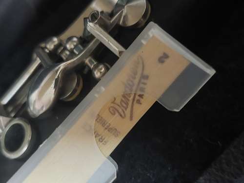 Vintage Artley 18S Clarinet in case, very good condition with reeds Value R2500