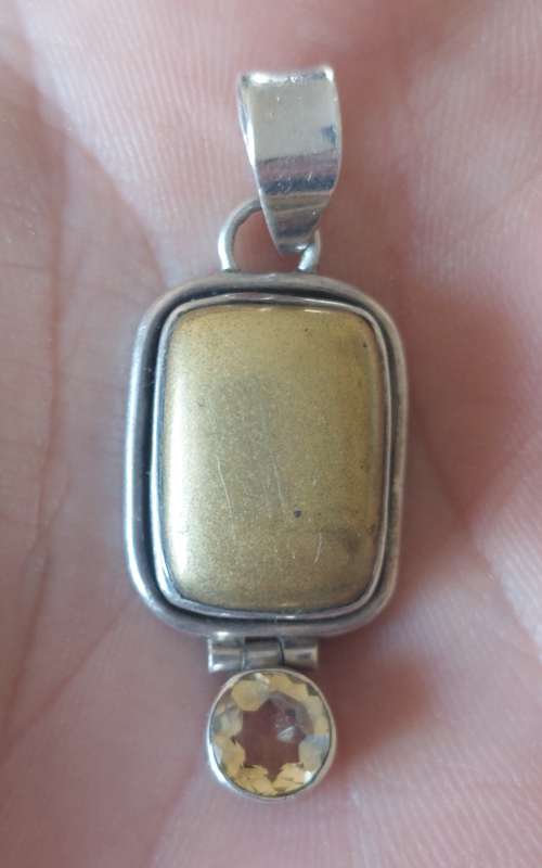 Exquisite vintage sterling silver gold stone & topaz pendant 12,5g value R1000