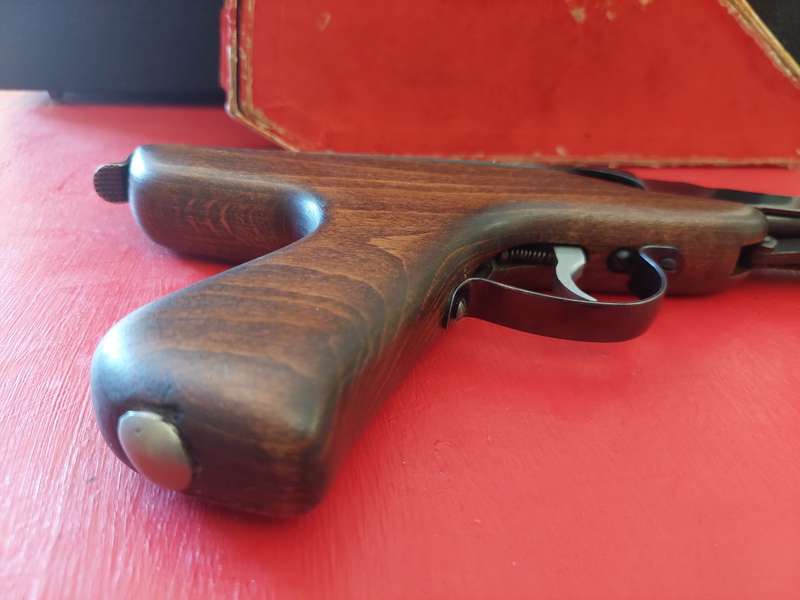 Rare vintage 1960`s Diana mark iv air pistol with box 100% working