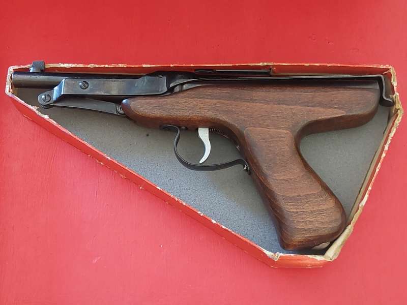 Rare vintage 1960`s Diana mark iv air pistol with box 100% working