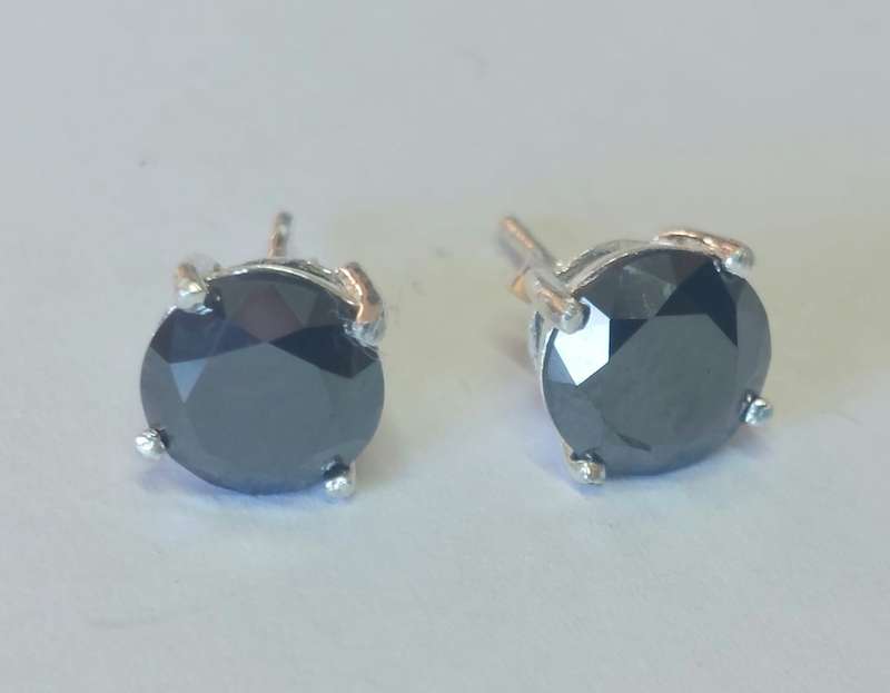 Magnificent!! NEW!! 3,80ct black Moissanite sterling silver earrings 2,0g  Gorgeous!!