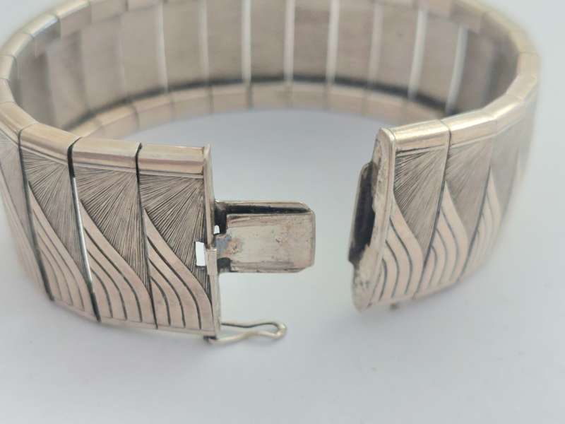 Amazing large Art Deco sterling silver bracelet circa 1920`s 58,8g Value R4500