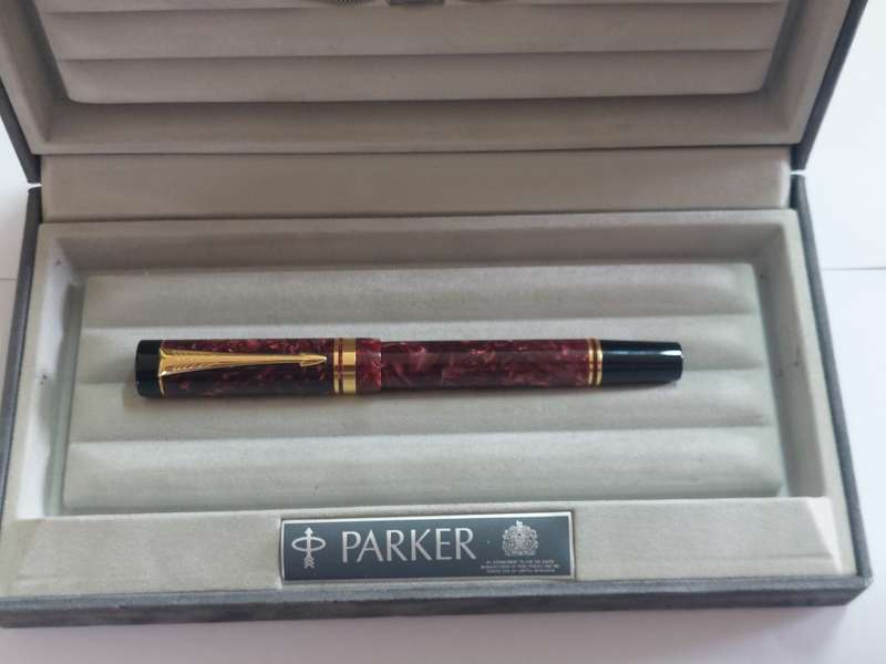 Rare!! Parker Duofold Centennial 18ct gold nib fountain pen Value R8000