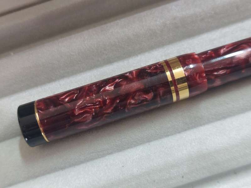 Rare!! Parker Duofold Centennial 18ct gold nib fountain pen Value R8000