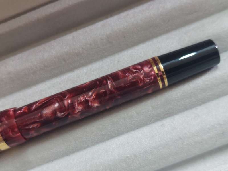 Rare!! Parker Duofold Centennial 18ct gold nib fountain pen Value R8000