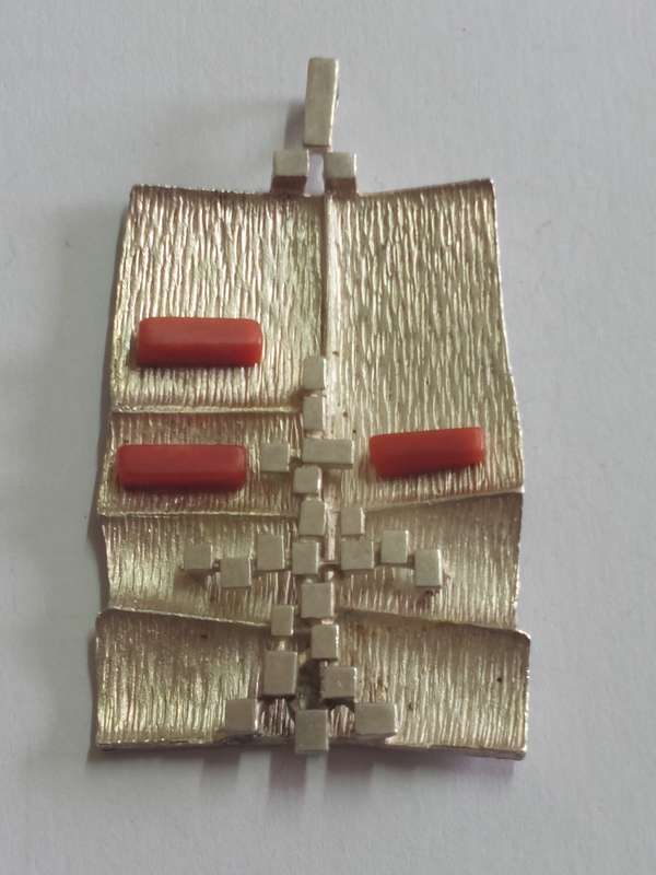 Rare!! Large vintage Finland brutalist sterling silver coral pendant 17,6g Value R3500
