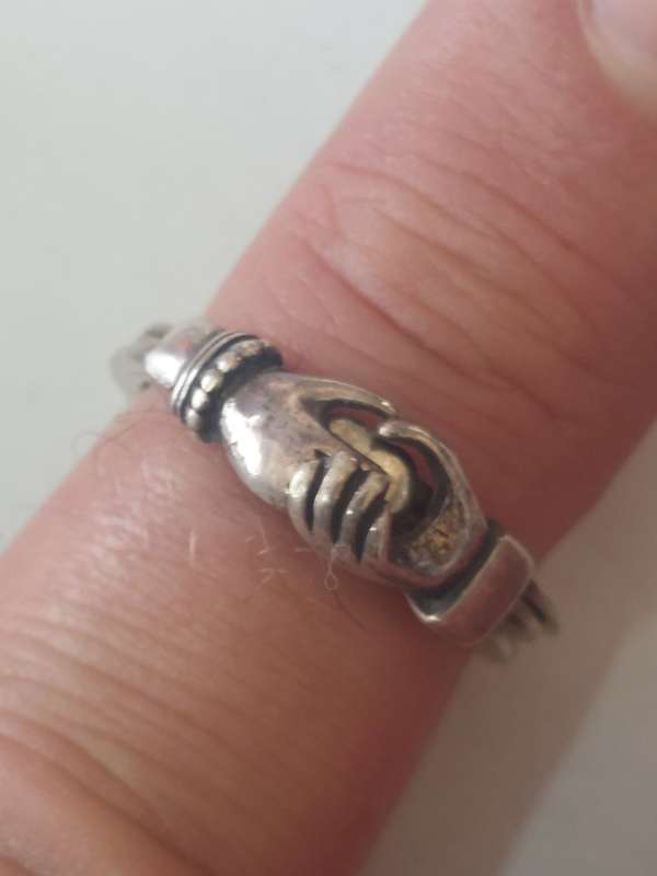 Spectacular folding antique lovers token ring 4,0g value R1500