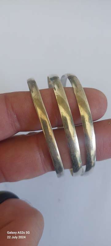 Wow!! 3 x vintage 5mm sterling silver bangles 21,0g