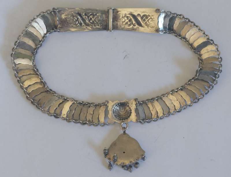 Spectacular antique oriental solid silver choker 41.8g Amazing!!