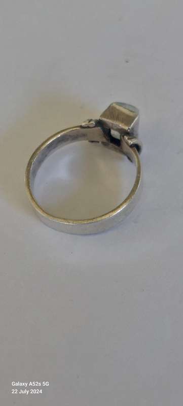 Spectacular vintage sterling silver moonstone ring 2.6g
