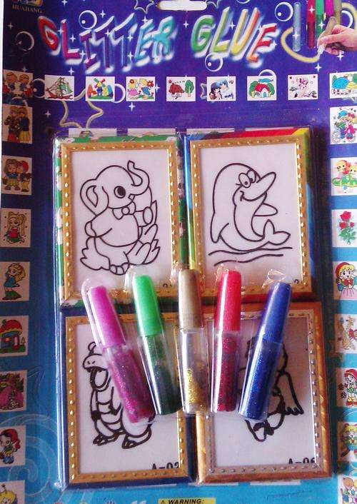 Four stunning framed pictures with 5 diffrent coloured glitter glue's. Make your own Masterpiece!