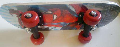 Stunning Spiderman Scateboard. Bright and Colourfull.