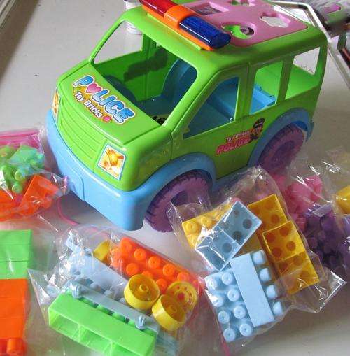 Huge pull-along car with big blocks and shape sorter. A must for every baby (Only 2 Available)!!!