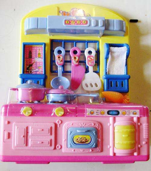 Very nice Kitchen toy set! Perfect gift idea