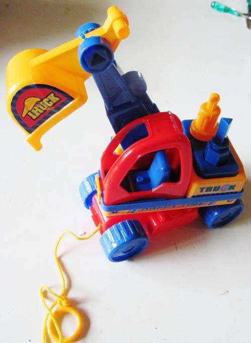 Happy time pull-along Truck.  With tools (can be taken apart)