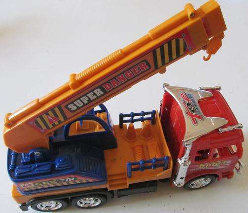 Engineering Truck - CRANE - with pull and go motion.