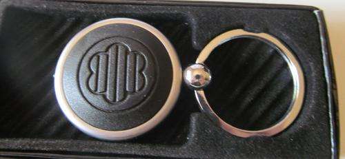 Very nice keyring with small light, only 1 available!!!