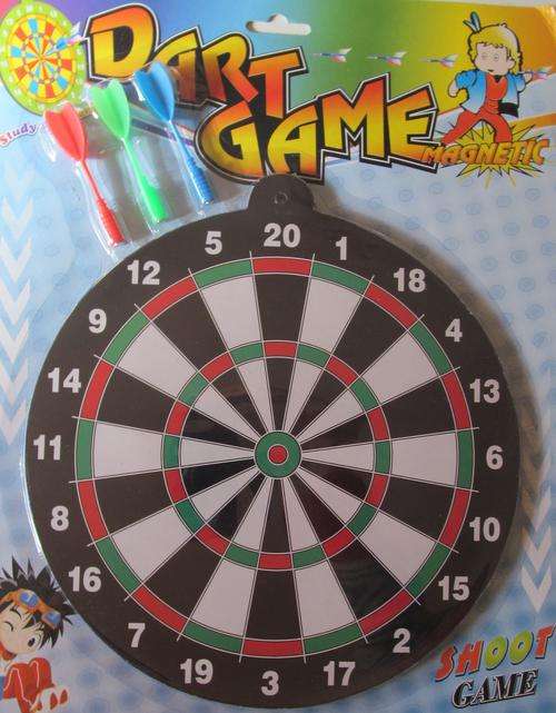 MAGNETIC DART BOARD with 3 darts !