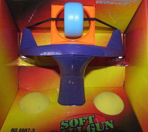 Slingshot - Soft Ball gun  Shipping R40 and all additional items are free