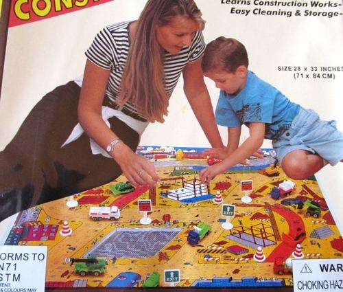 Large playmat - SHIPPING R40 and ALL ADDITIONAL ITEMS ARE FREE