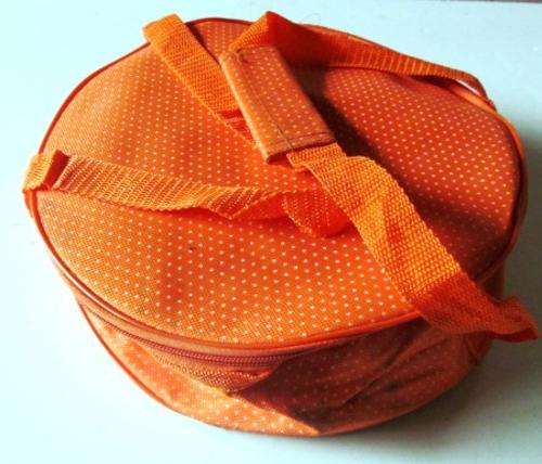 ROUND COOLER BAG Buy 1 get 1 FREE!!Shipping fees R40 for the first item, all aditional items FREE.