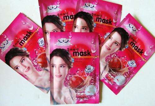 First on BOB !!! 5 snail gel Masks for one bid !!! - SHIPPING R40, ADDITIONAL ITEMS R FREE