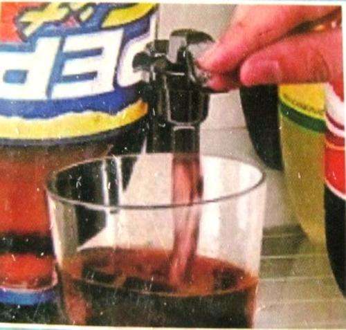 As seen on TV- FIZZ SAVER-Turns any 2L in2 a KEG(Flat Rate of R40 shipping no matter how many items)