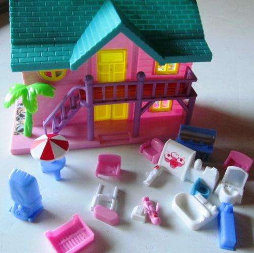 MY SWEET HOME with accessories -SHIPPING R40 & ALL ADDITIONAL ITEMS R FREE