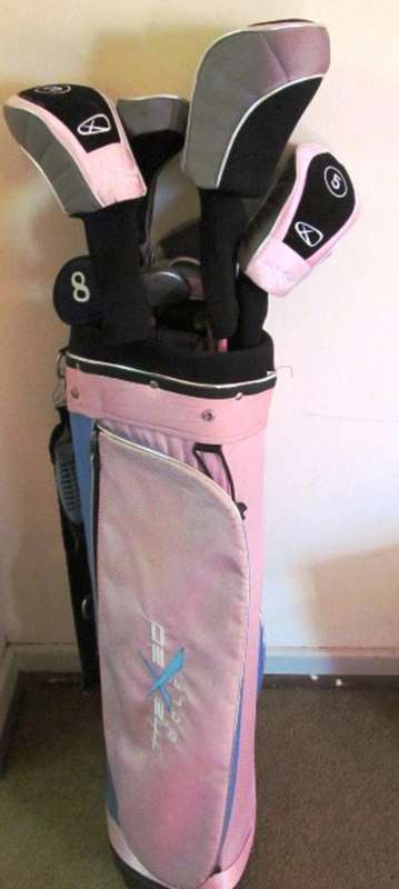 Unwanted gift - Complete Ladies Maxed Golf set - Used Once!!! PINK