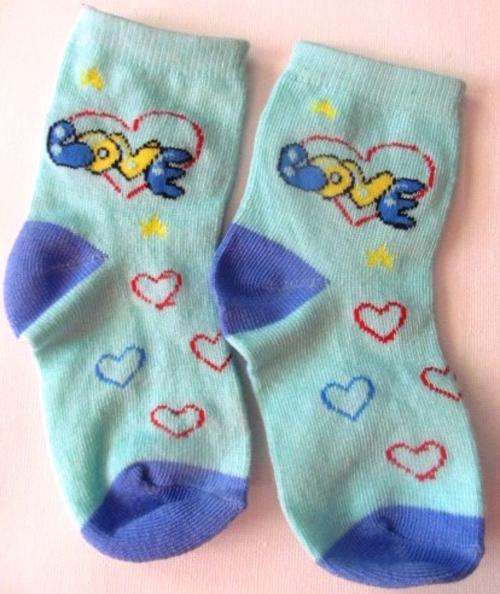 MASSIVE STOCK CLEARANCE - 3 pairs for one bid -  Good quality baby socks - R2 Increments