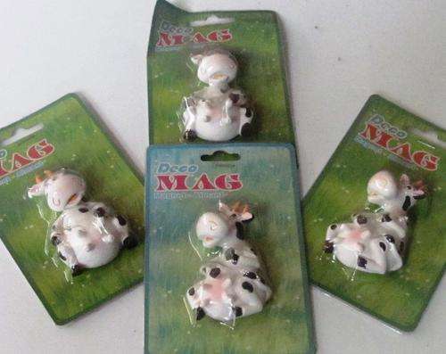 STOCK CLEARANCE - One bid takes the whole lot !!! 4 adorable Cow fridge magnets