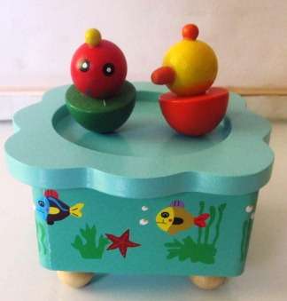 Stunning wooden Wind-up Music box