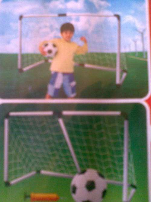 Deluxe Soccer Goal set. A must have for every little boy!!! IDEAL XMAS GIFT!!! ***Postage R40***