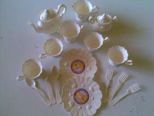 Deluxe Tea set ***Postage only R25 and R10 per additional item***
