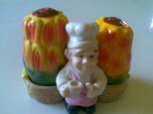 To cute salt and pepper set ***Postage only R25 and R10 per additional item***