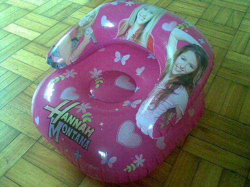Hanna Montana blow up chair!!! Ideal for the pool, the beach, the house!! A must have for every fan
