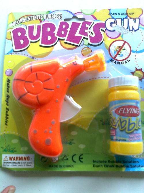 Bubble gun with bubbles, Postage only R30 and R10 per additional item