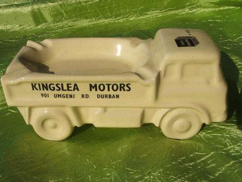 VINTAGE ASHTRAY