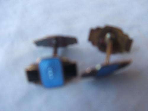 SET OF SILVER CUFFLINKS