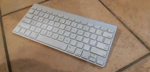 Apple Bluetooth Keyboard
