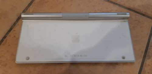 Apple Bluetooth Keyboard