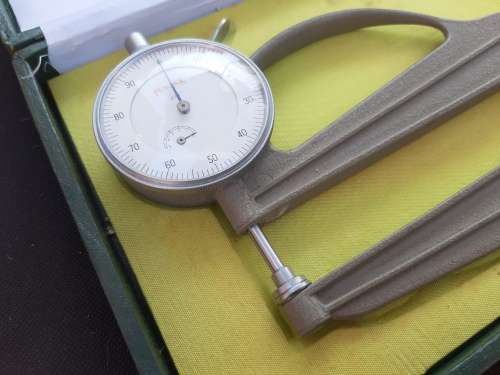 Peacock thickness gauge. Imperial. 4.5" throat. 1/2" opening
