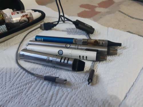4 x Vape pens. Twisp x 3 and Vape O