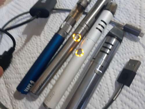 4 x Vape pens. Twisp x 3 and Vape O