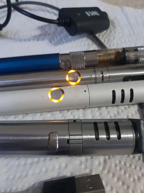 4 x Vape pens. Twisp x 3 and Vape O