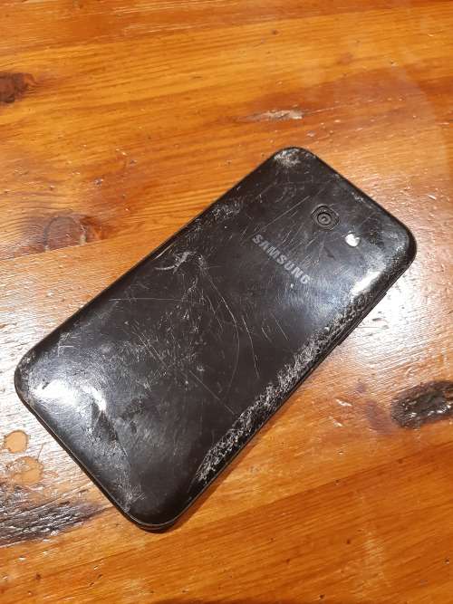 Samsung A5 - 2017 (Broken)